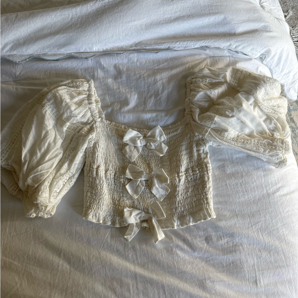 Tularosa Cream Puff Sleeve Top with Bows